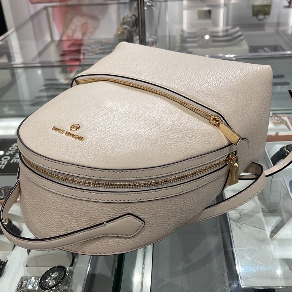 Michael Kors Women's Valerie Medium Pebbled Leather Backpack Light Cream 
NWT - Picture 5 of 16